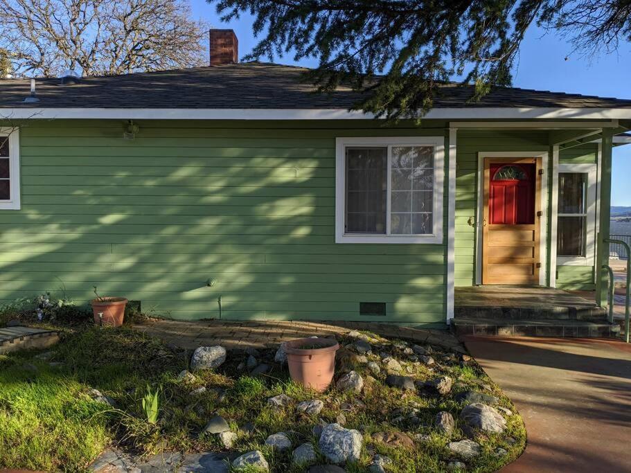 A Lake, A Mountain And The House With The Red Door Clearlake Exterior foto