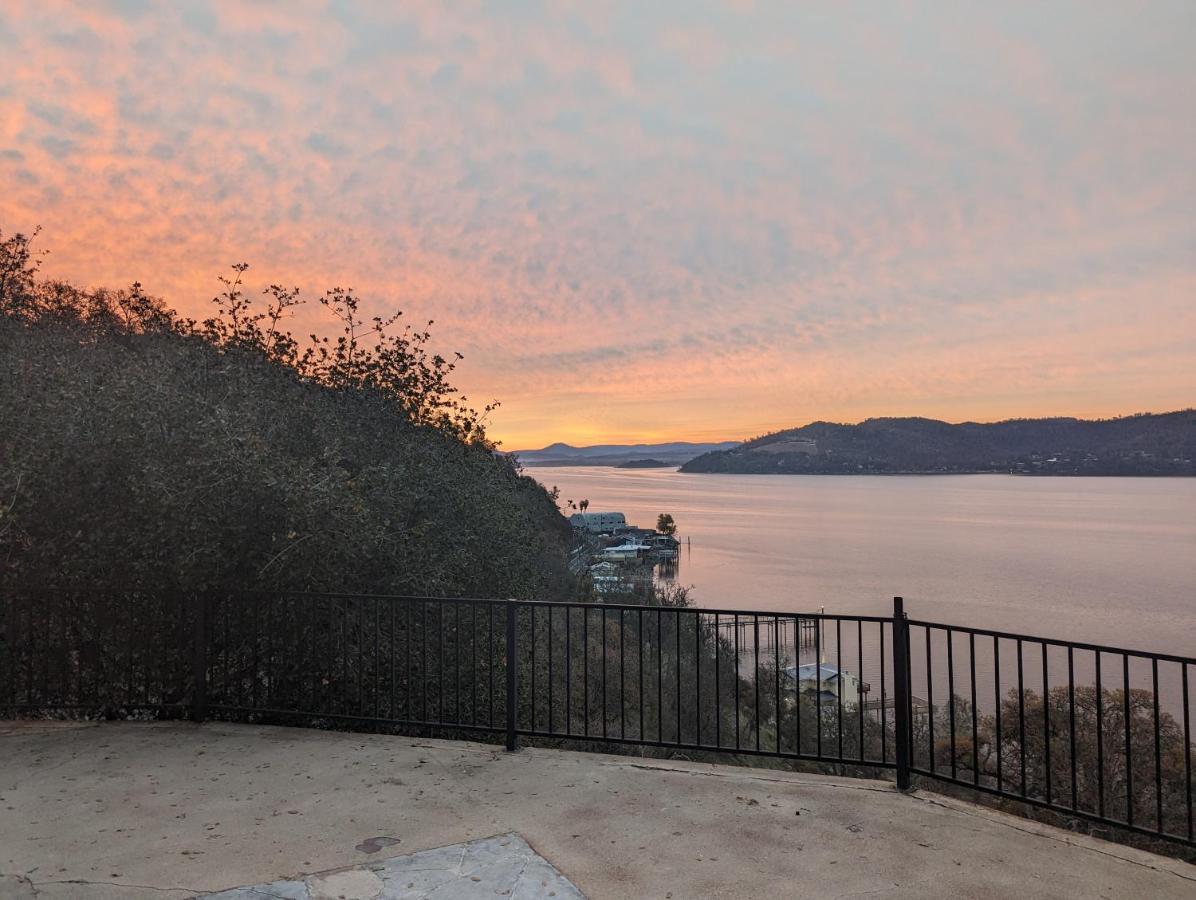 A Lake, A Mountain And The House With The Red Door Clearlake Exterior foto