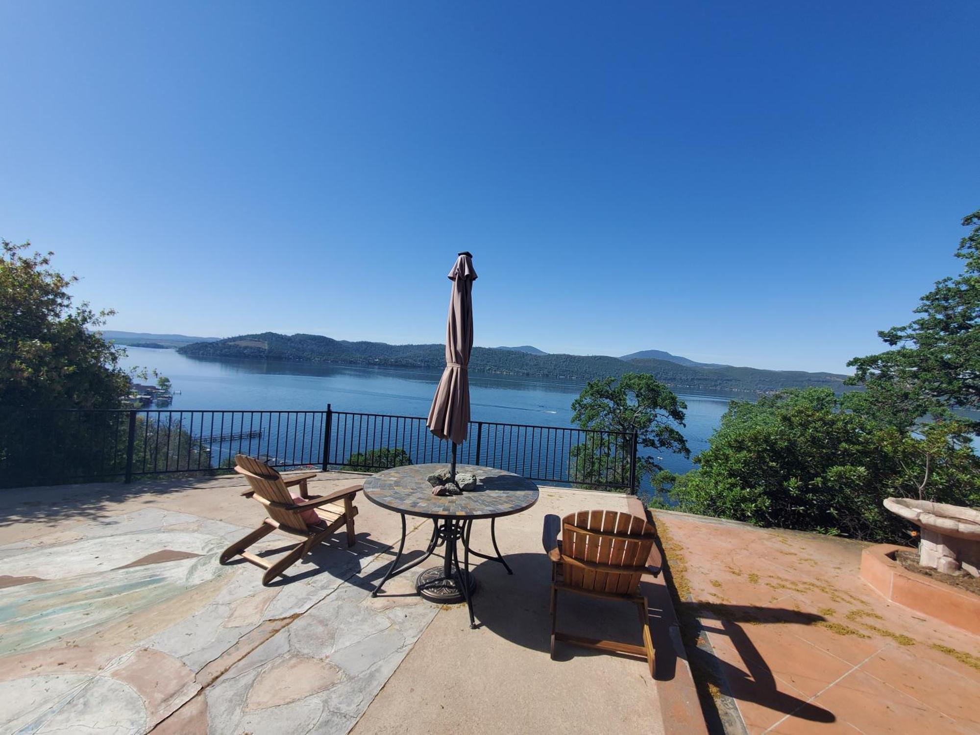 A Lake, A Mountain And The House With The Red Door Clearlake Exterior foto